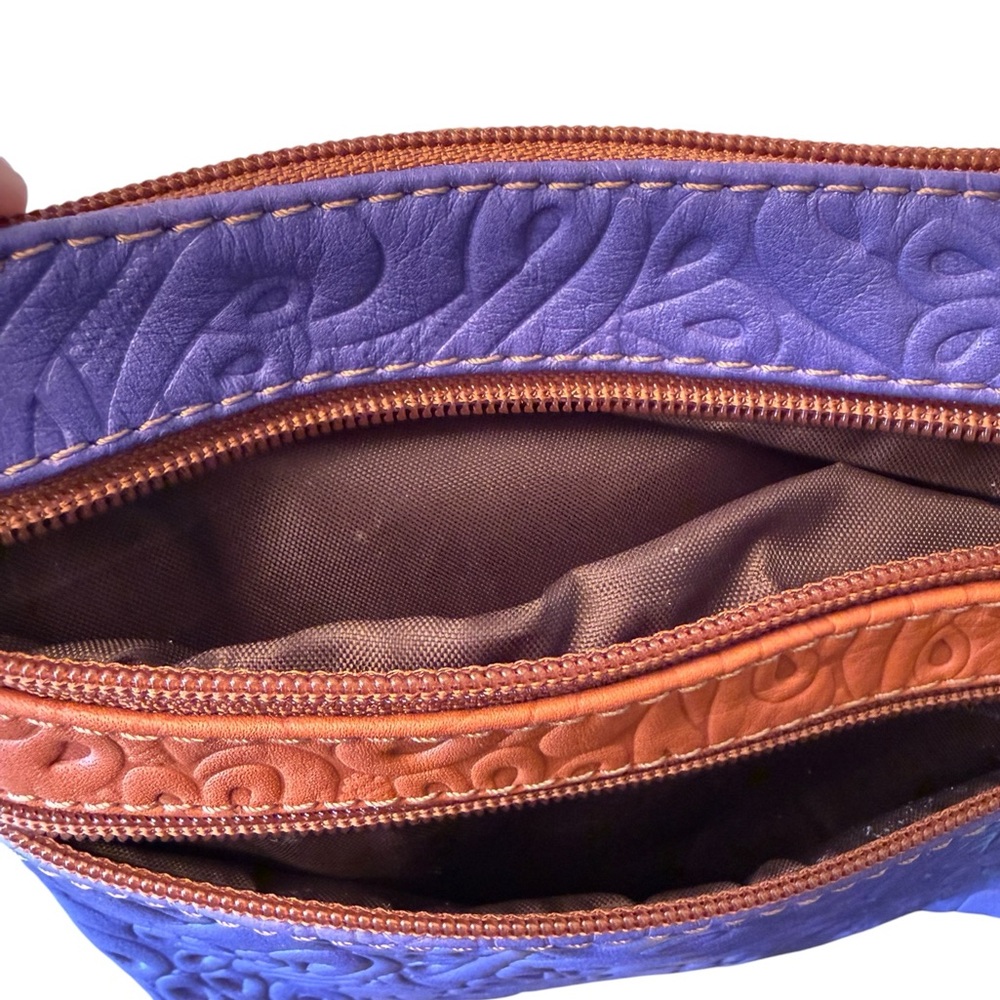Chiaro Scuro Vera Pelle “Sabina” Italian Leather Purple Embossed Crossbody EUC - Picture 4 of 8